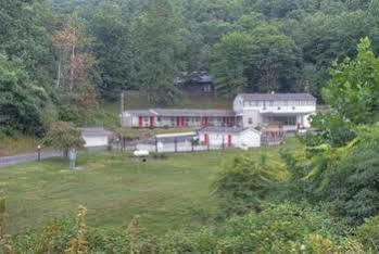 Colony House Motel Waynesboro Exterior photo